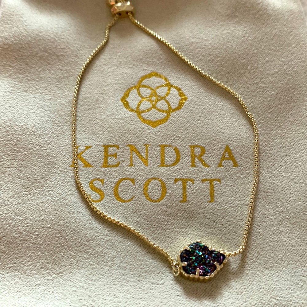 NWOT Kendra Scott gold fully adjustable bracelet in multi-colored druzy